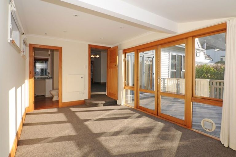 Photo of property in 25 Pinnacle Street, Seatoun, Wellington, 6022