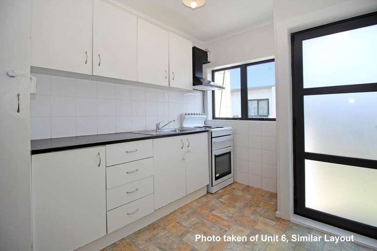 Photo of property in 5 Nogat Avenue, Papatoetoe, Auckland, 2024