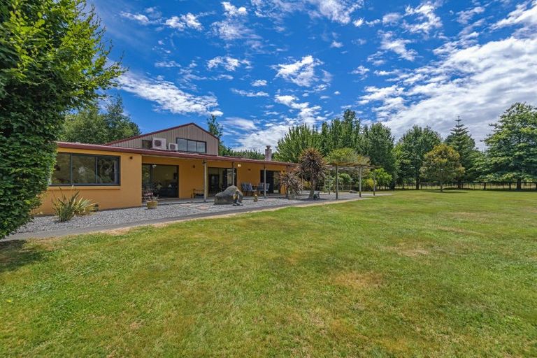 Photo of property in 195 Rowes Road, Hunterville, 4785