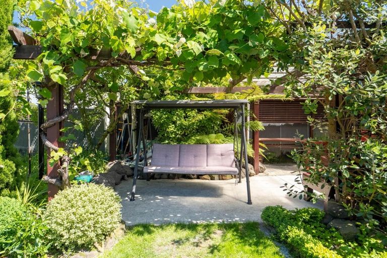 Photo of property in 2/52 Lochee Road, Upper Riccarton, Christchurch, 8041