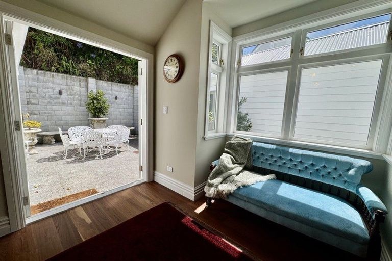 Photo of property in 240 Tinakori Road, Thorndon, Wellington, 6011