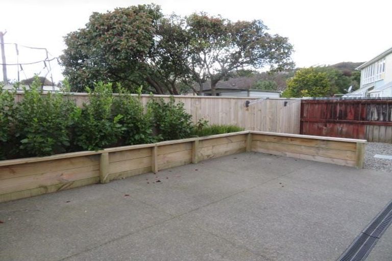 Photo of property in 1b Manderson Grove, Fairfield, Lower Hutt, 5011
