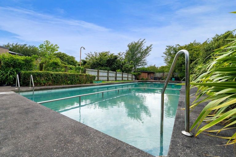 Photo of property in 19 Clifford Road, Eltham, 4322