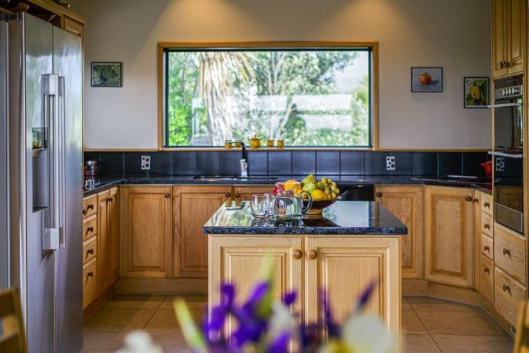 Photo of property in 13 Frances Street, Waikanae Beach, Waikanae, 5036