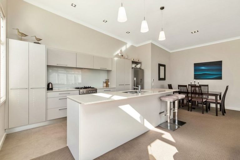 Photo of property in 9 Eaves Bush Parade, Orewa, 0931