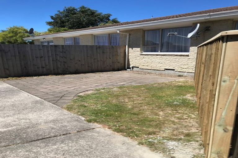 Photo of property in 1/3 Binstead Place, Avondale, Christchurch, 8061