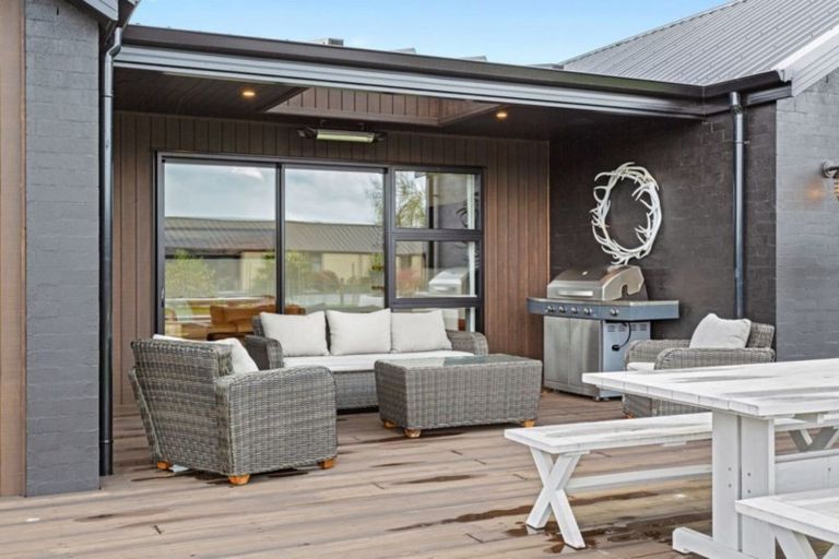 Photo of property in 23 Monarch Park Lane, Leamington, Cambridge, 3432