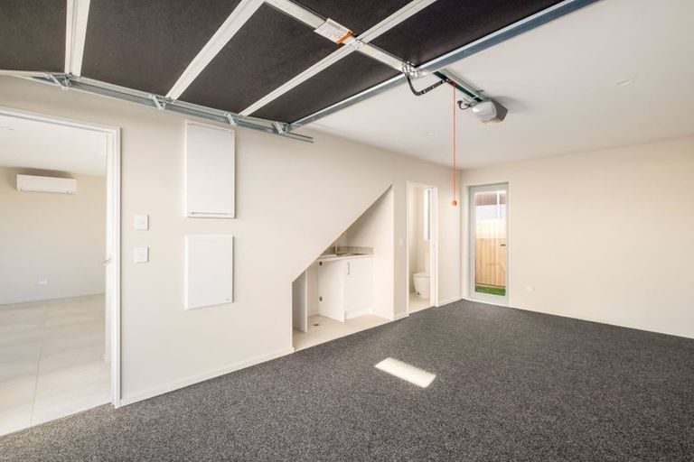 Photo of property in 2/50 Marine Parade, North New Brighton, Christchurch, 8083