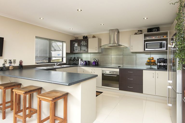 Photo of property in 22 Puketi Lane, Waiuku, 2123