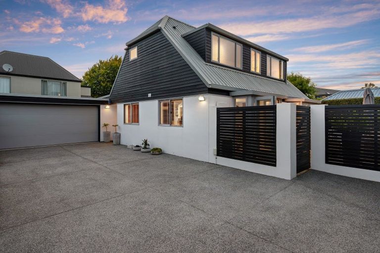 Photo of property in 46a Totara Street, Fendalton, Christchurch, 8041