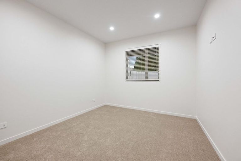 Photo of property in 2/24 Pickering Crescent, Chedworth, Hamilton, 3210