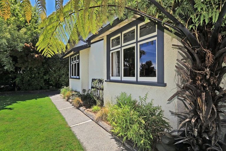 Photo of property in 1/900 Heretaunga Street East, Parkvale, Hastings, 4122