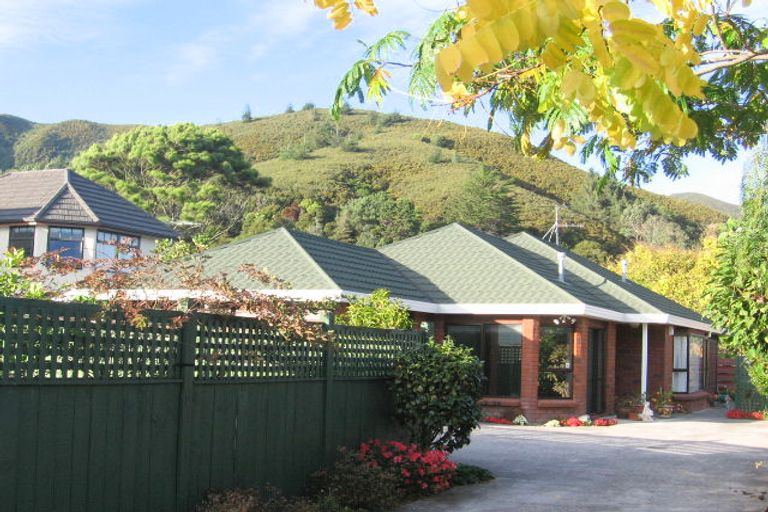 Photo of property in 28a Norton Park Avenue, Fairfield, Lower Hutt, 5011