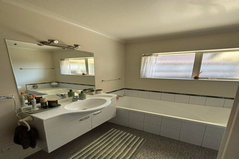 Photo of property in 70a Rimu Road, Raumati Beach, Paraparaumu, 5032