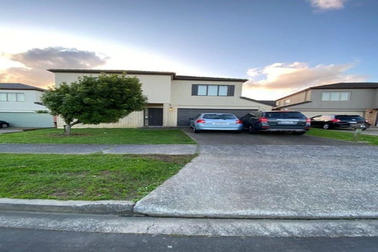 Photo of property in 36 Cyril French Drive, Flat Bush, Auckland, 2016