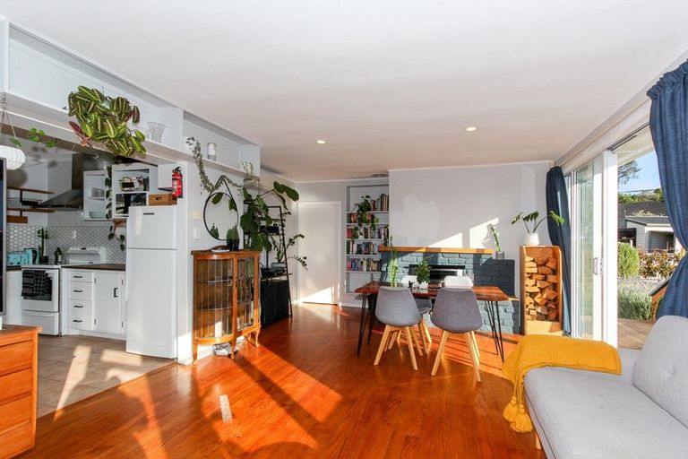 Photo of property in 12 Marton Place, Marfell, New Plymouth, 4310