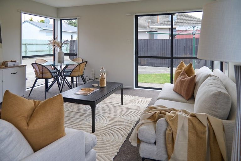 Photo of property in 22a Dunedin Street, Redwood, Christchurch, 8051