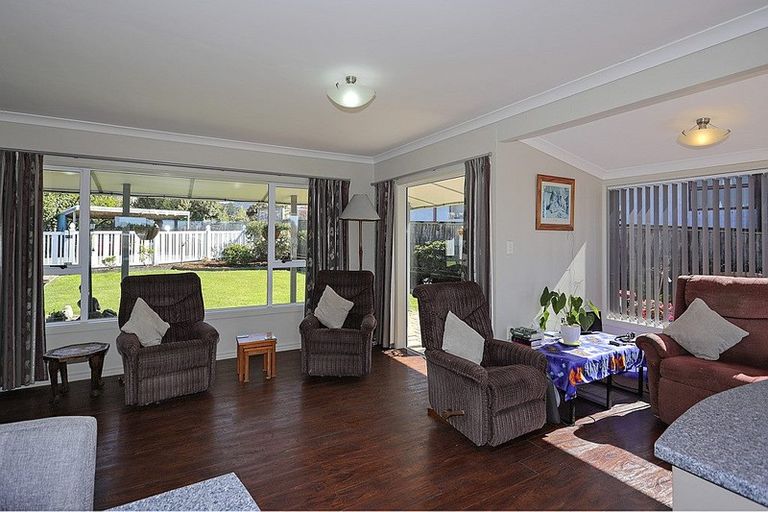 Photo of property in 19 Highfields Drive, Katikati, 3129