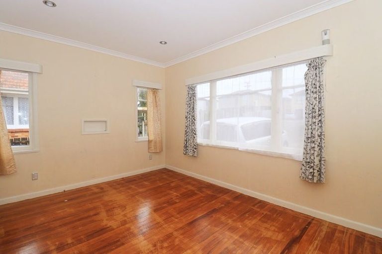 Photo of property in 27 Victoria Road, Papatoetoe, Auckland, 2025