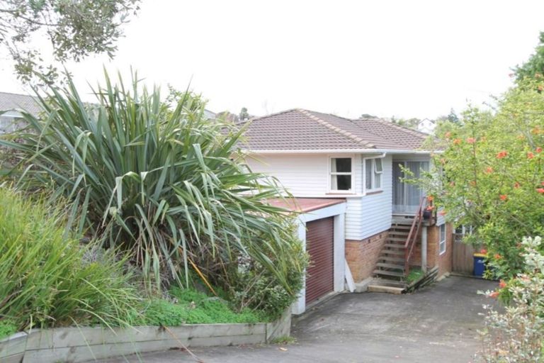 Photo of property in 50 Weatherly Road, Torbay, Auckland, 0630