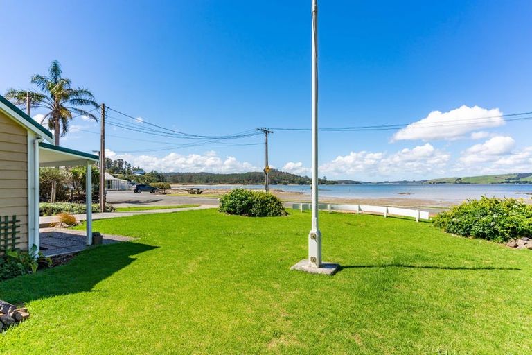 Photo of property in 32 Komiti Road, Tinopai, 0593