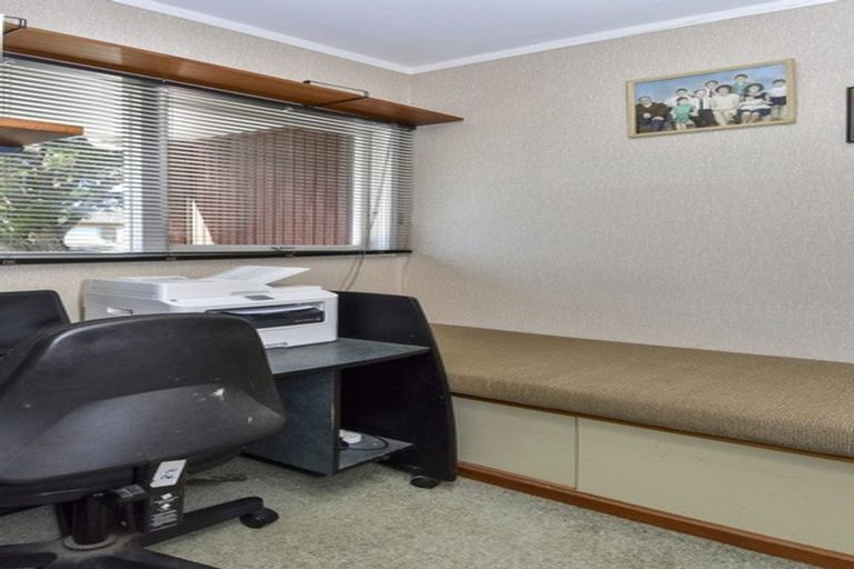 Photo of property in 18 Freshney Place, Hillpark, Auckland, 2102