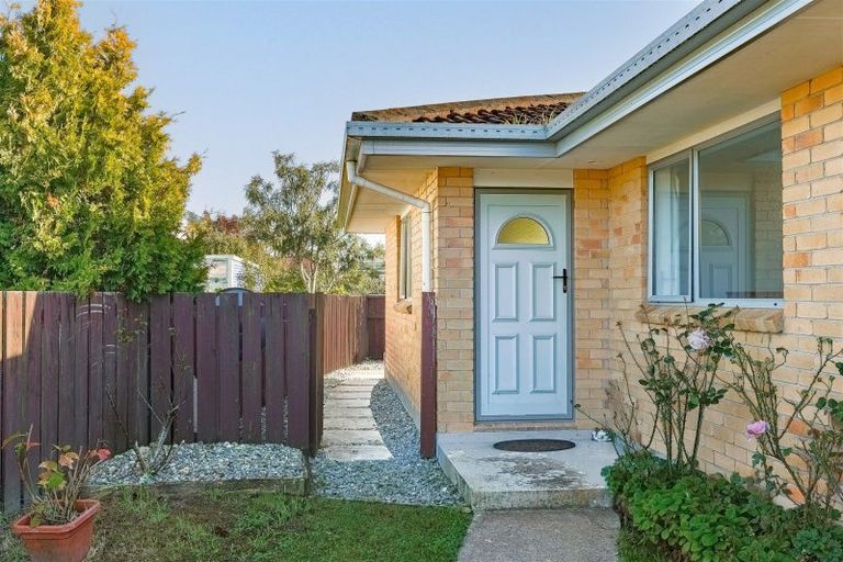 Photo of property in 1 Rochfort Place, Westport, 7825