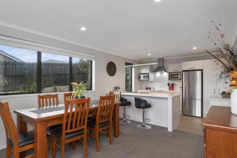 Photo of property in 6 Traverse Lane, Omokoroa, 3114