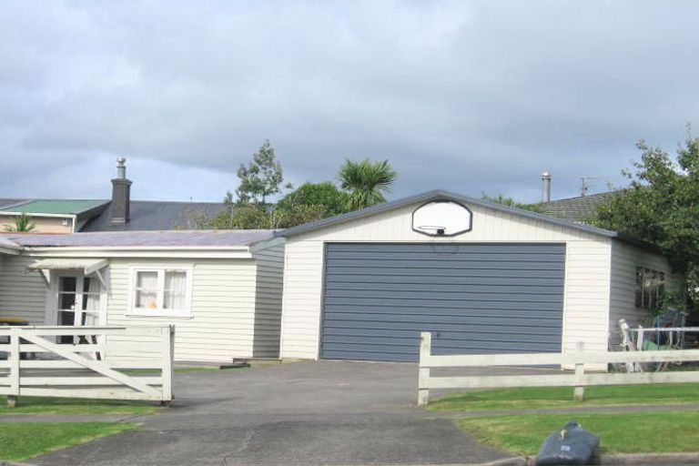 Photo of property in 50 Rosier Road, Glen Eden, Auckland, 0602