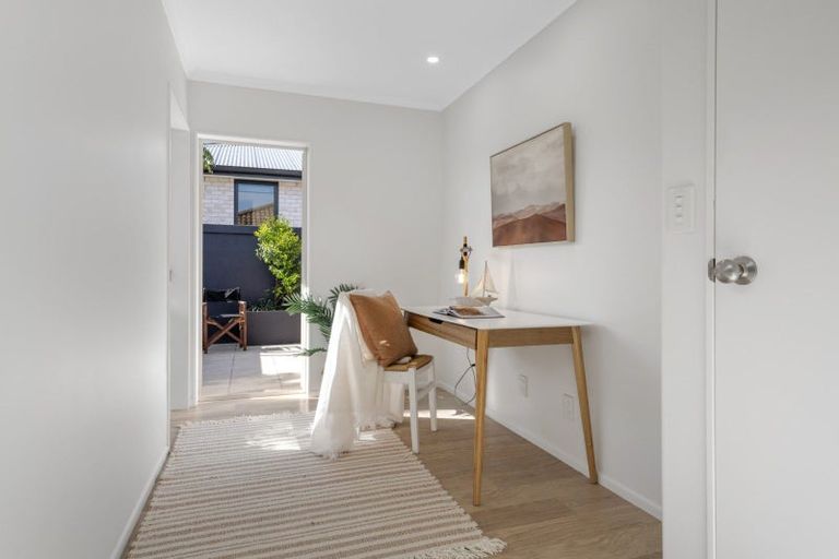 Photo of property in 27 Mcleod Place, Papamoa Beach, Papamoa, 3118