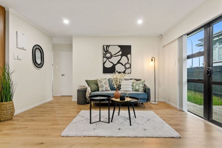 Photo of property in 1/735 Massey Road, Mangere, Auckland, 2022