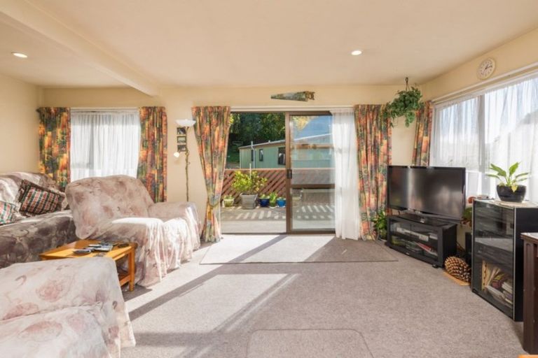 Photo of property in 19a Garden Terrace, Picton, 7220