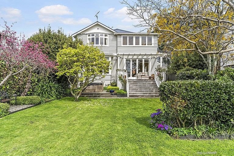 Photo of property in 56a Hobson Street, Thorndon, Wellington, 6011