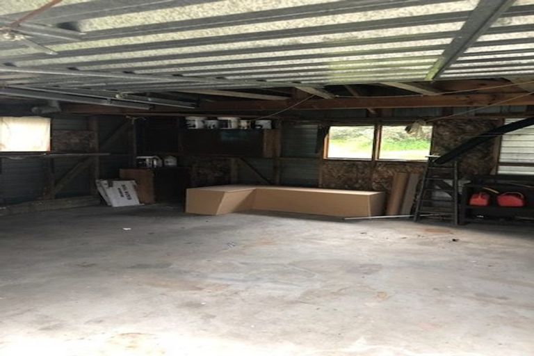 Photo of property in 21 Peel Place, Wainuiomata, Lower Hutt, 5014