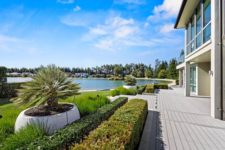 Photo of property in 37 Oakgrove Drive, Rangiora, 7400