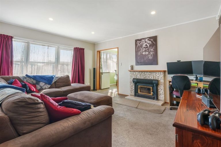 Photo of property in 99 Cargill Street, Papakura, 2110