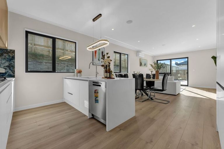 Photo of property in 13 Dolcetto Place, Pokeno, 2402