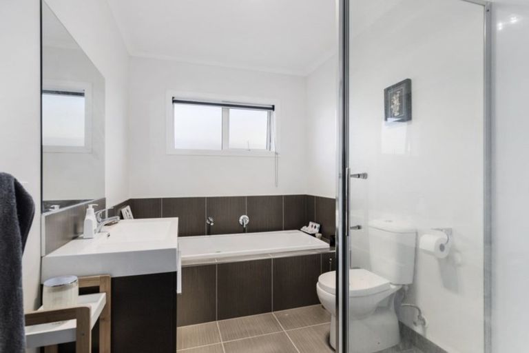Photo of property in 33 Ladeira Place, Fitzroy, Hamilton, 3206