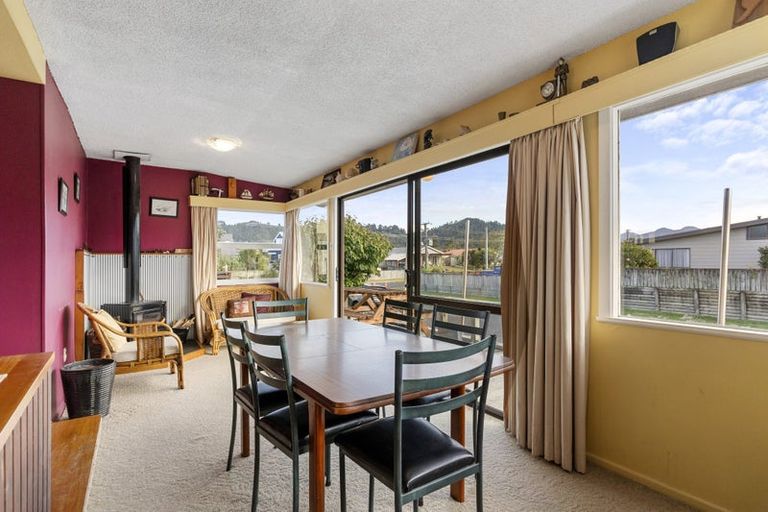 Photo of property in 102 Ruru Street, Whangamata, 3620