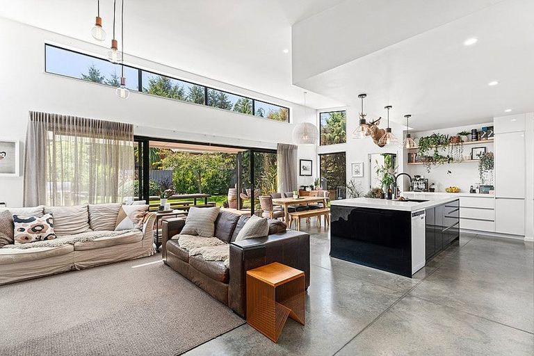 Photo of property in 21 Hewson Crescent, Lake Hawea, Wanaka, 9382