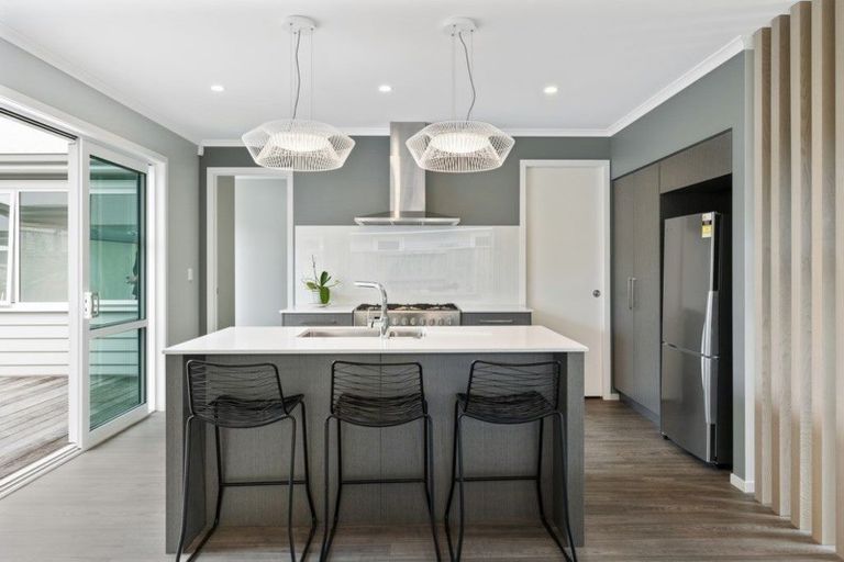 Photo of property in 21 Puhirake Crescent, Pyes Pa, Tauranga, 3112