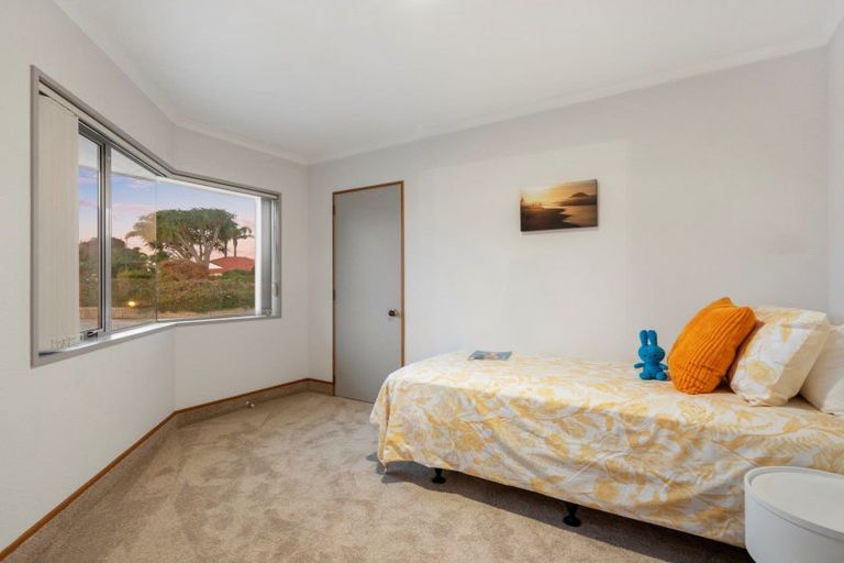 Photo of property in 24 Santa Monica Drive, Papamoa Beach, Papamoa, 3118