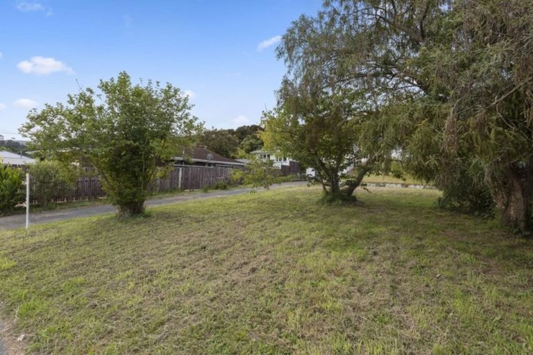 Photo of property in 27 Horoeka Street, Stokes Valley, Lower Hutt, 5019