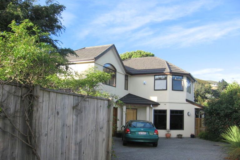 Photo of property in 30a Norton Park Avenue, Fairfield, Lower Hutt, 5011
