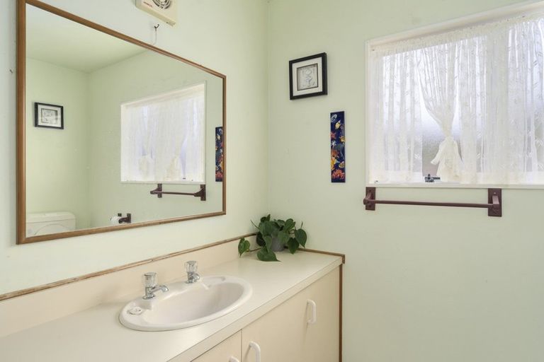 Photo of property in 17 Glamis Avenue, Bell Block, New Plymouth, 4312