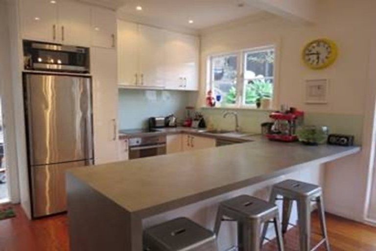 Photo of property in 14 Imperial Terrace, Melrose, Wellington, 6022