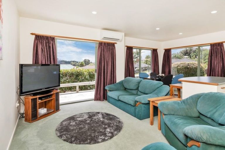 Photo of property in 4 Ash Street, Maungaturoto, 0520