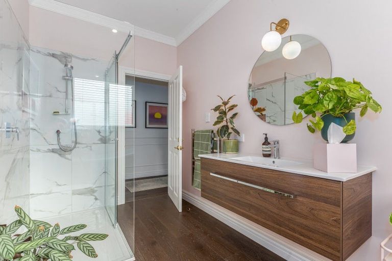 Photo of property in 31 Grumman Lane, Newlands, Wellington, 6037