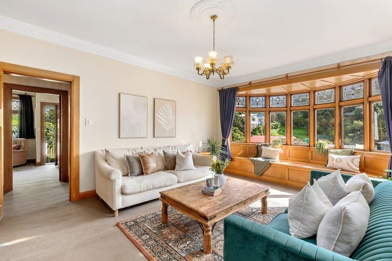 Photo of property in 11 Hungerford Road, Lyall Bay, Wellington, 6022