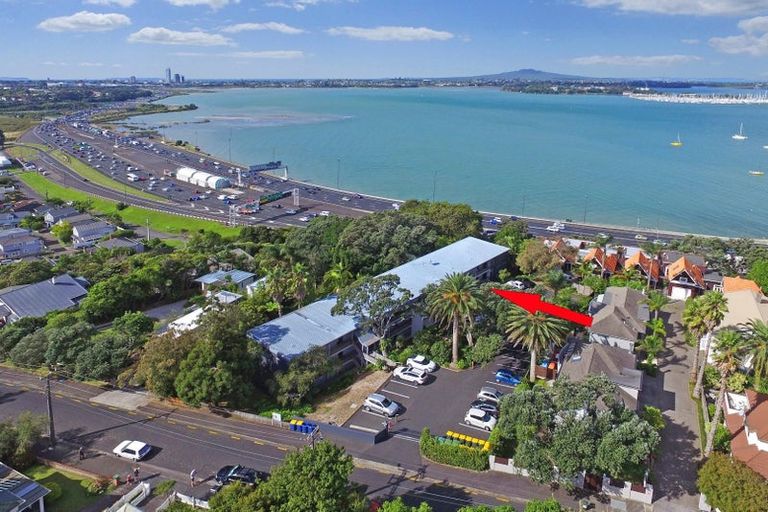 Photo of property in 3/73 Princes Street, Northcote Point, Auckland, 0627